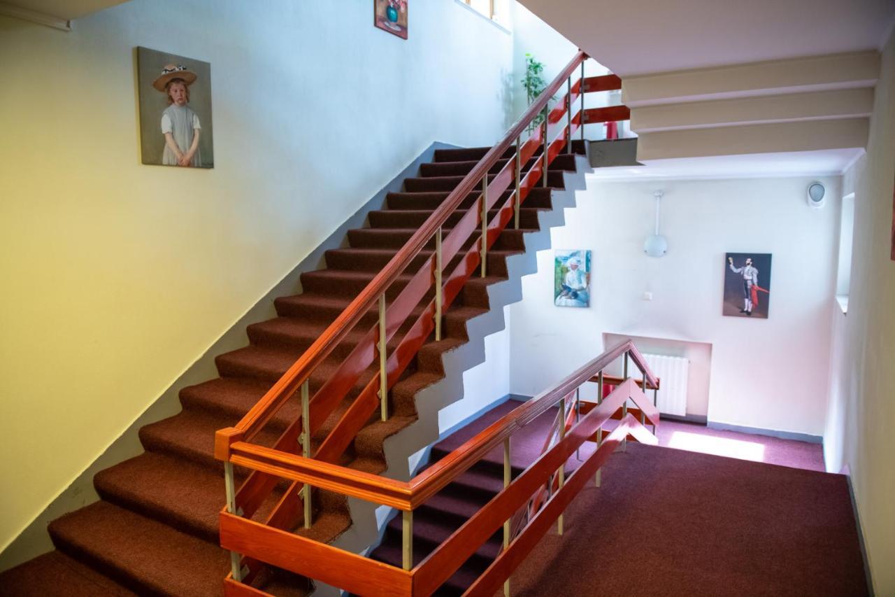 Hotel Panoramic รึมนิคูวัลเจีย ภายนอก รูปภาพ