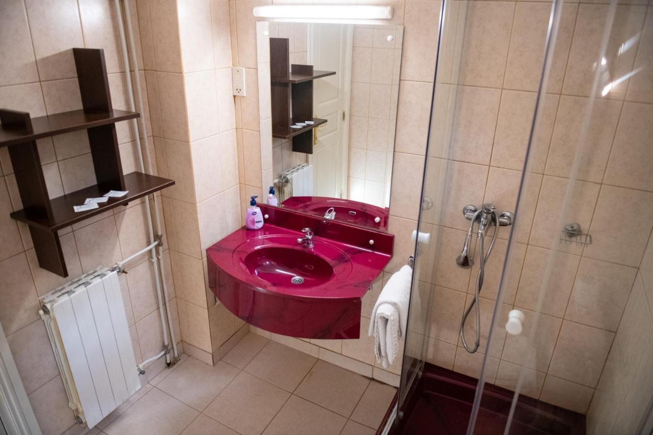 Hotel Panoramic รึมนิคูวัลเจีย ภายนอก รูปภาพ